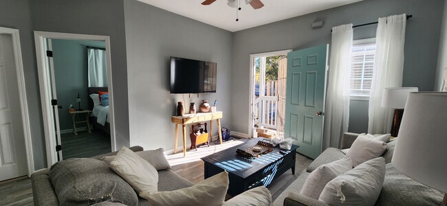 Building Photo - Room in Duplex on Jones Ave NW