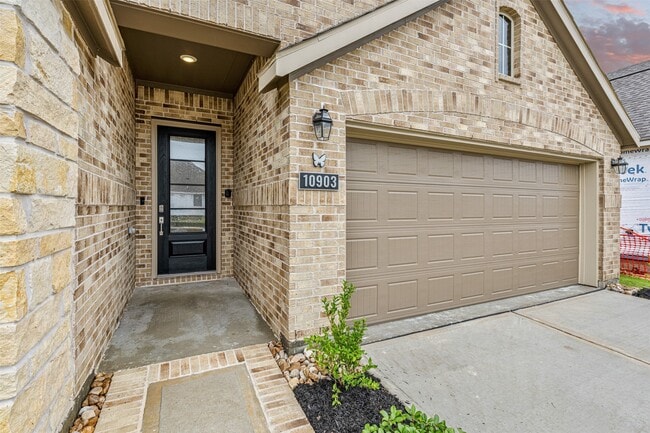 Photo - 10903 Tropical Queen Ln
