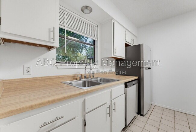 2503 W Turtle Creek Dr