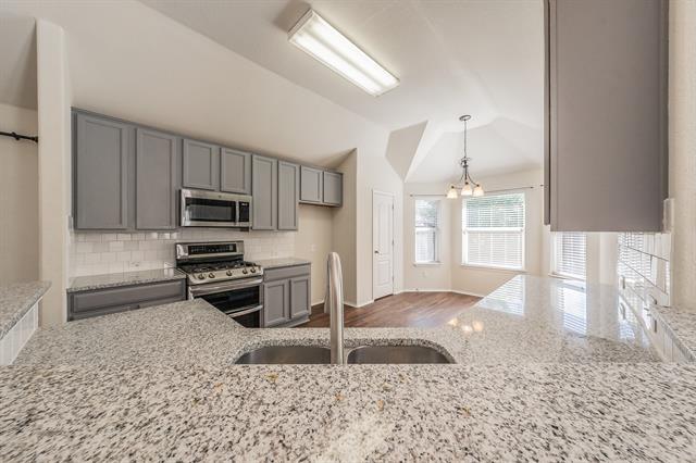 Photo - 2612 Redcedar Dr