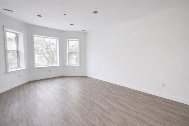 Photo - 3340 W Evergreen Ave Unit 2F