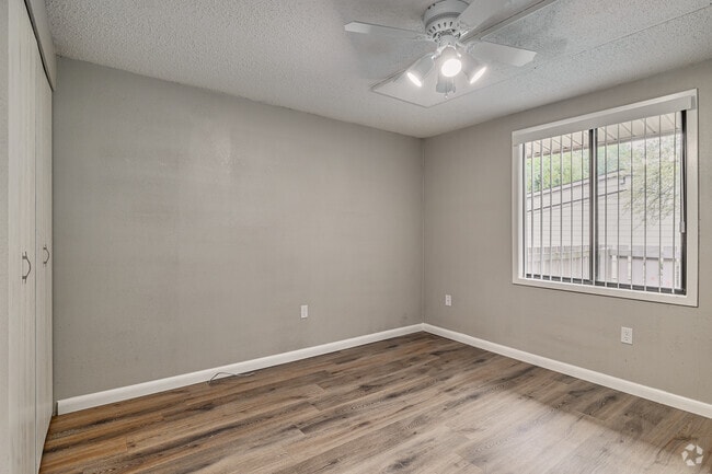 1BD, 1BA - 576SF