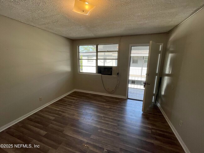 Photo - 1624 W 36th St Unit 3