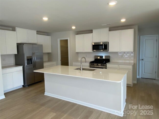 Photo - 123 Rock Ave