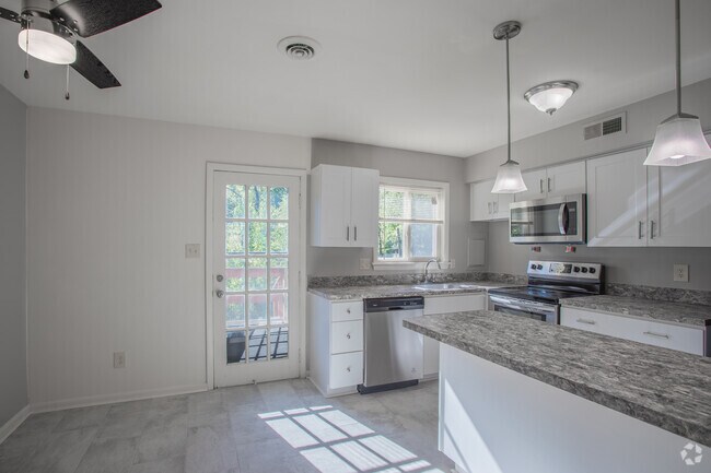 2BR,1.5BA,-1200SF