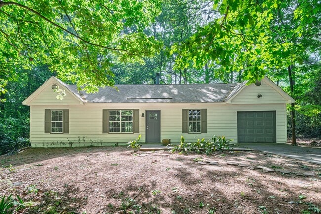 Photo - Updated Ranch on 1.6 Acres in Senoia. East Coweta Schools!