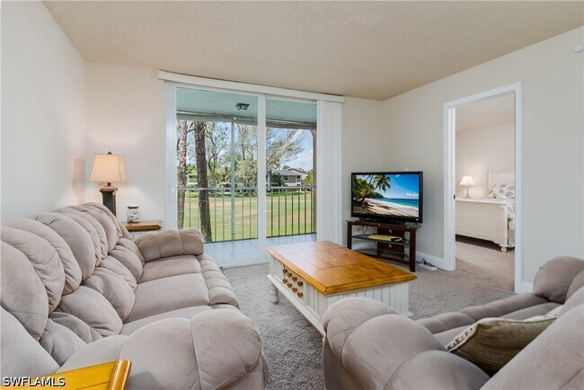 180 Turtle Lake Ct Unit 210