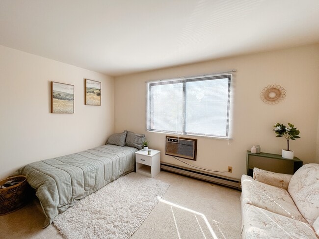 Estudio - Hellenbrand Apartments