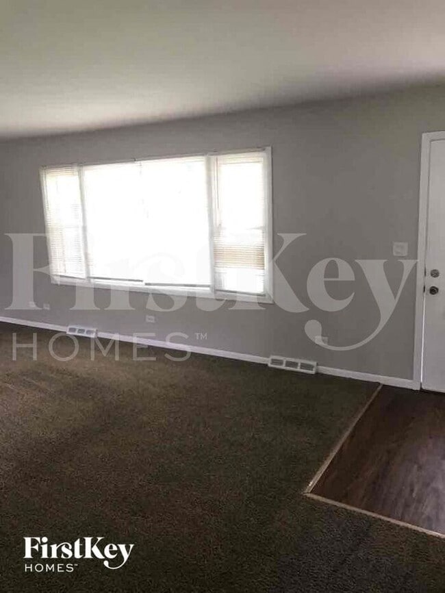 Photo - 2S383 Riverside Ave