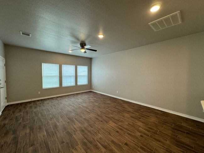 Photo - 5403 Rose Gdn Lp Unidad A