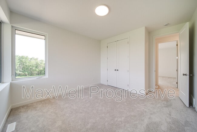 Photo - 6090 Crawford Dr SW
