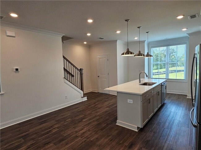 Photo - 502 Healy Dr