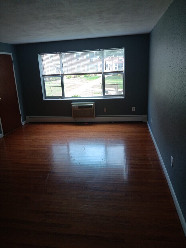 Westphal Apartments For Rent in West Hartford, CT