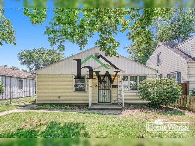 Photo - 1606 E Donald St House