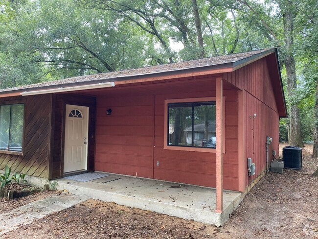 Building Photo - Recently Remodeled 2 Bedroom 1 Bathroom Du... Rental