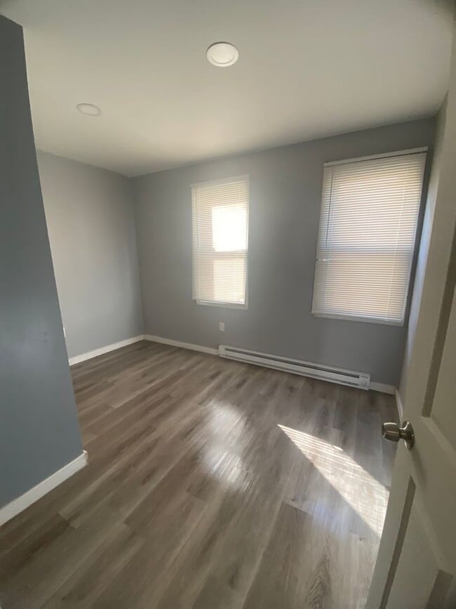 1380 Main St Unit 2