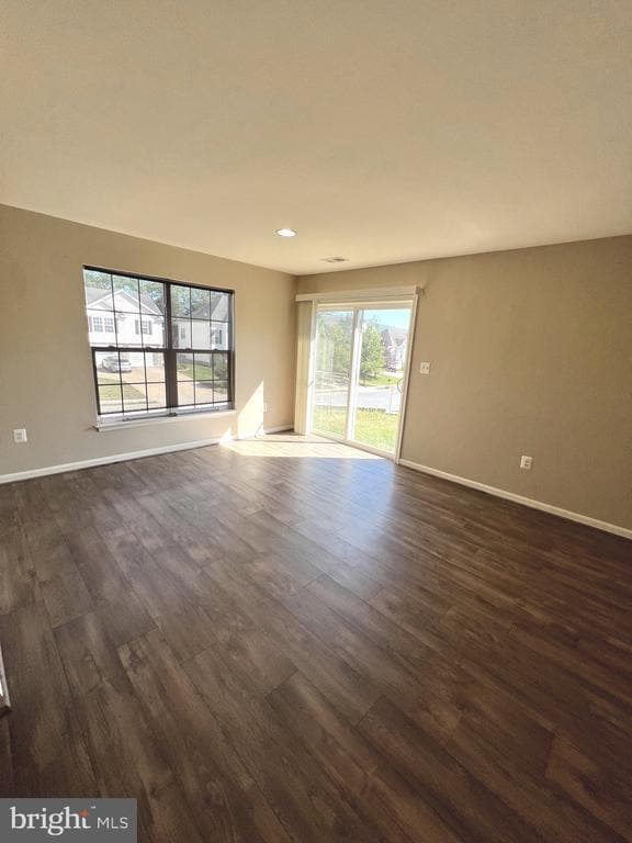 Photo - 194 Oxbow Dr