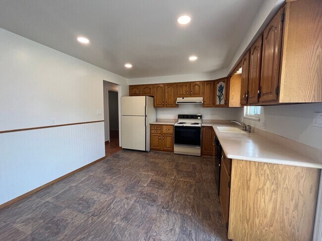 Photo - 226 Montclair St