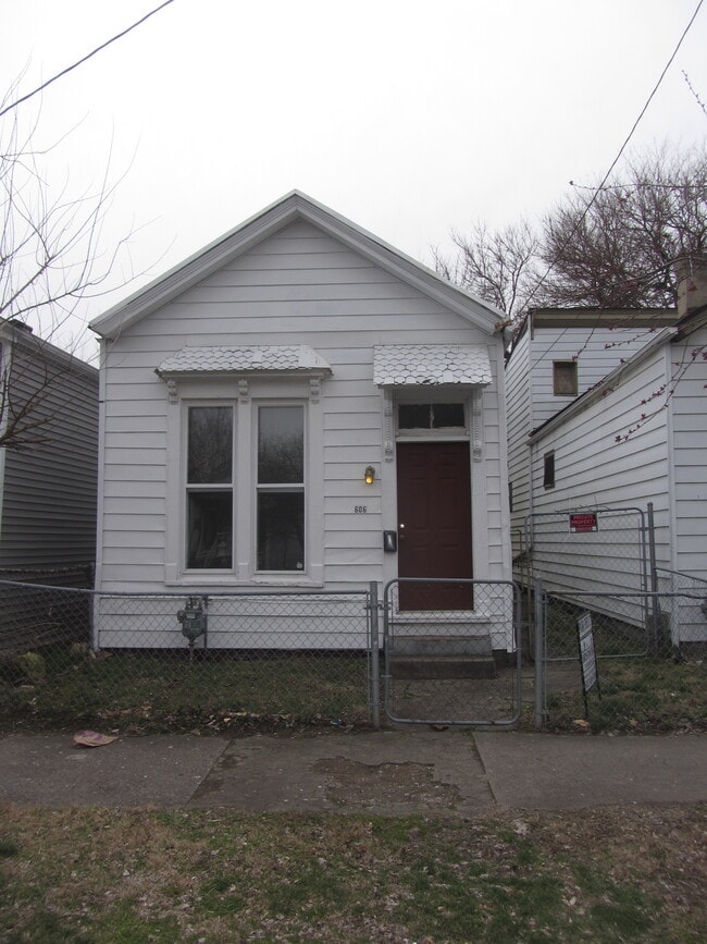 Building Photo - 606 E Kentucky St Rental