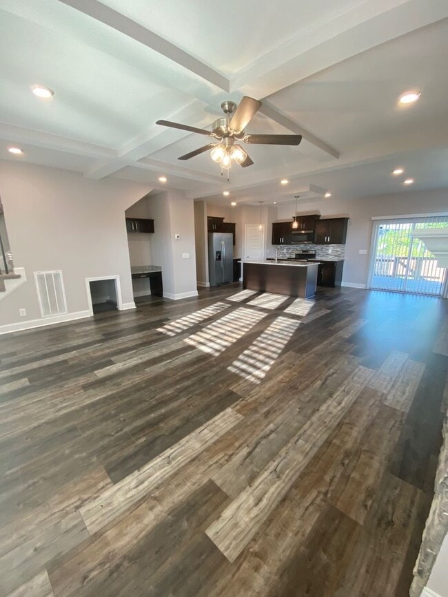 Photo - Move in with credit approval