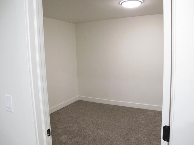 Photo - 2037 Bridle Cir