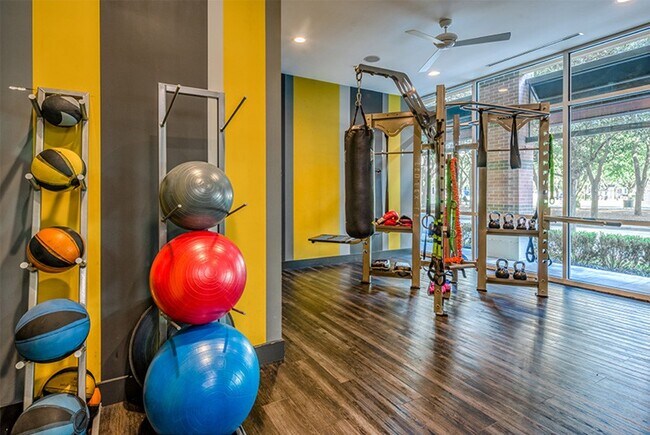 Photo - 2801 Waterwall Dr Unidad B1