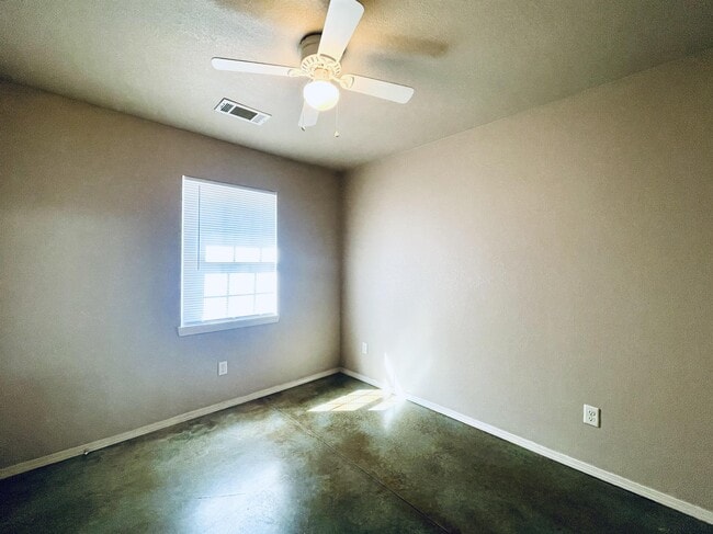609 Carson Rd