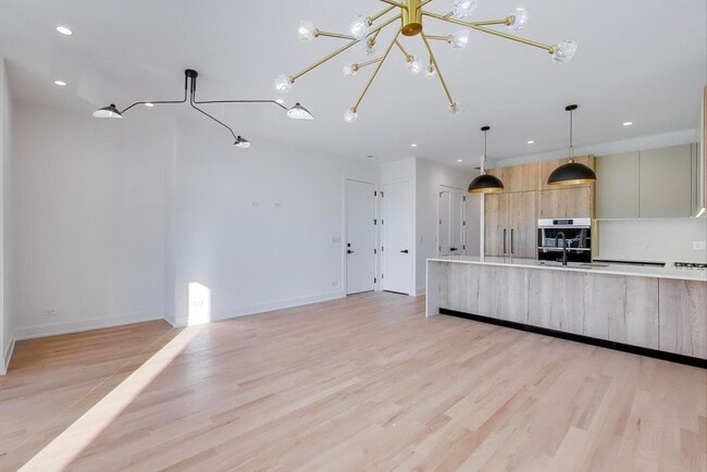 Photo - 2456 W Cortez St Unit 2E