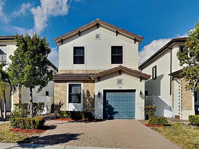 Building Photo - 3454 W 110th St