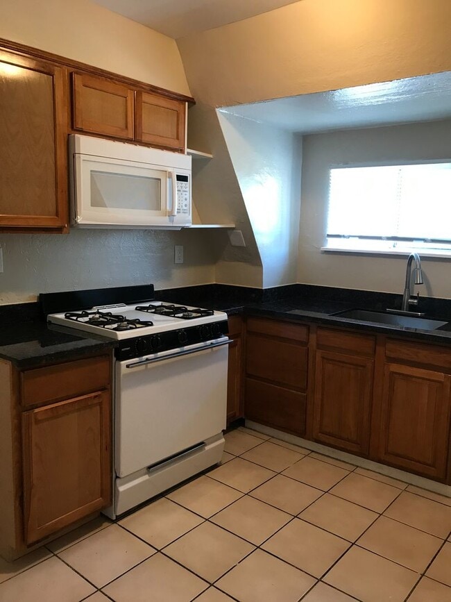 Photo - 01856 Unit 3