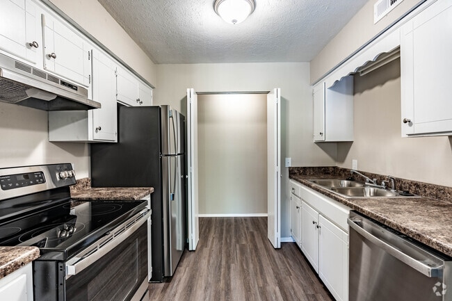 Z357 2BR 2B 884Sq ft. Kitchen