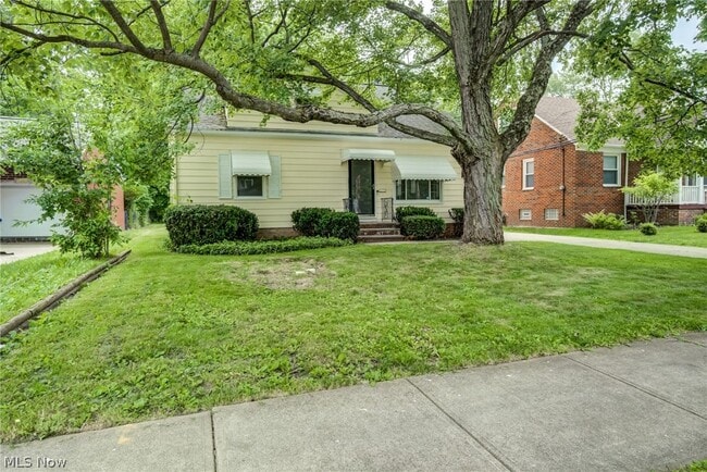 Photo - 1343 Victory Dr