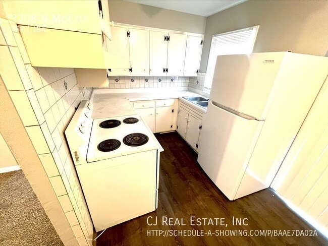 Photo - 3208 N McCoy-
