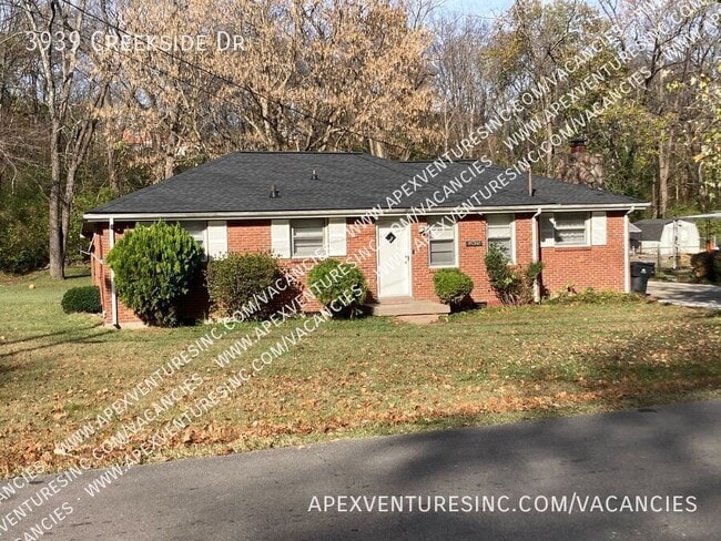 Building Photo - 3939 Creekside Dr