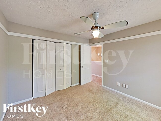 Photo - 2600 Stratford Ln