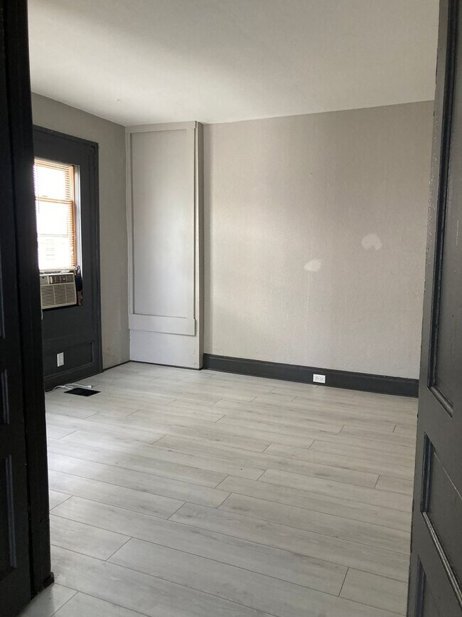 Photo - 820-822 HUFFMAN Unidad 822