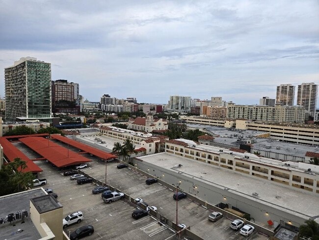 Building Photo - 651 Okeechobee Blvd Unit Penthouse110611thFloor