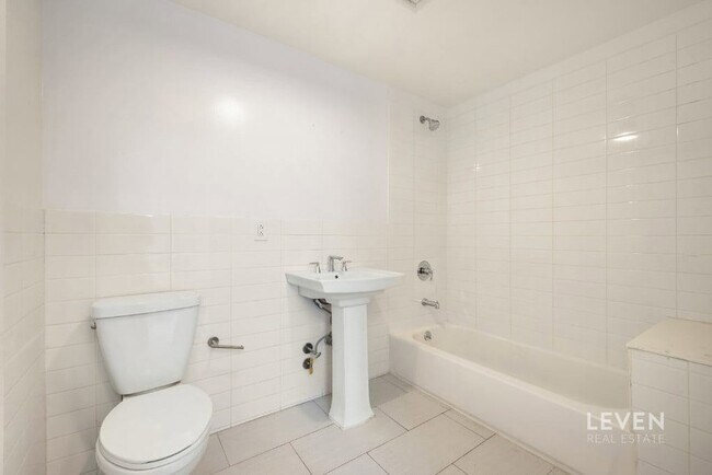 Photo - 95 Grand St Unit 2