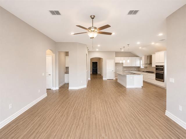Photo - 2816 Redbud Ln