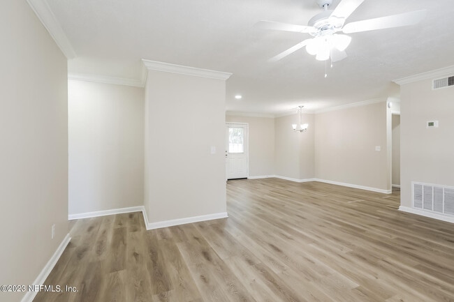 Photo - 8203 Ireland Dr