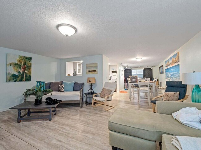 Photo - 211 Orange Ave