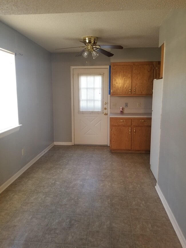Photo - 3600 Hawthorne Dr
