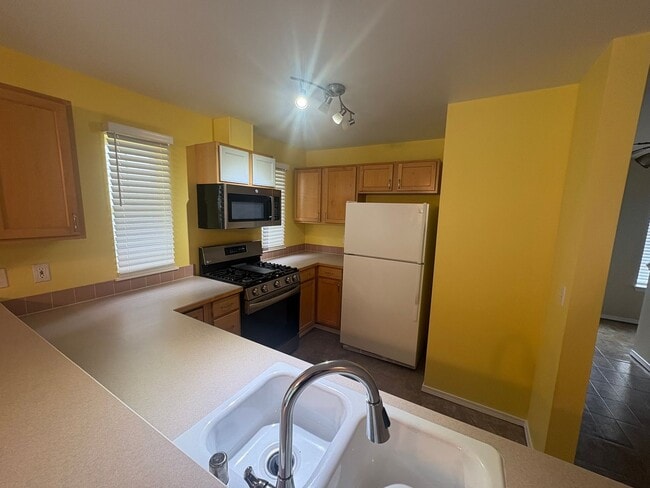 Photo - 12549 Roosevelt Way NE