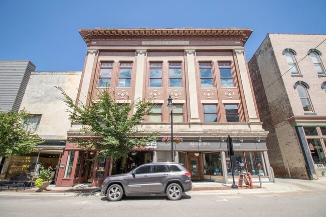 514-518 Main St