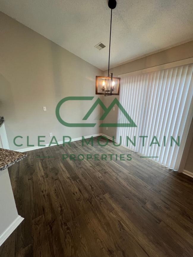Photo - Move-in Special! Limited-Time Leasing Offe... Unidad 4 CC