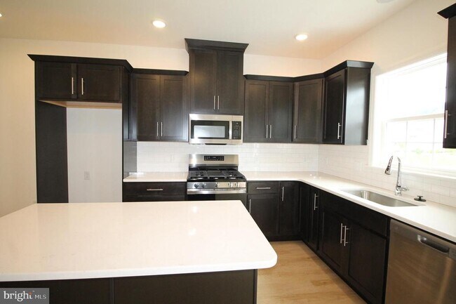 Photo - 2445 Spring Water Cir
