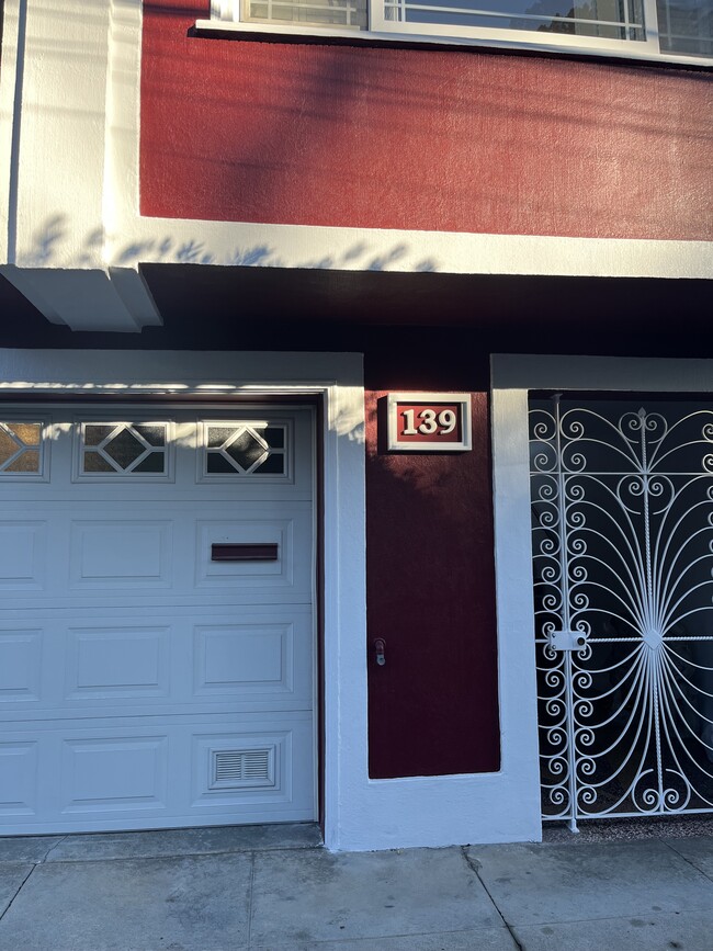 Building Photo - 139 Ripley St Unit 139