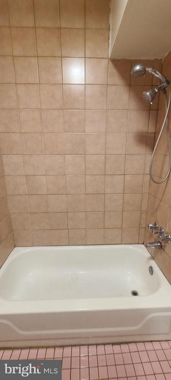 Photo - 4835 N Broad St