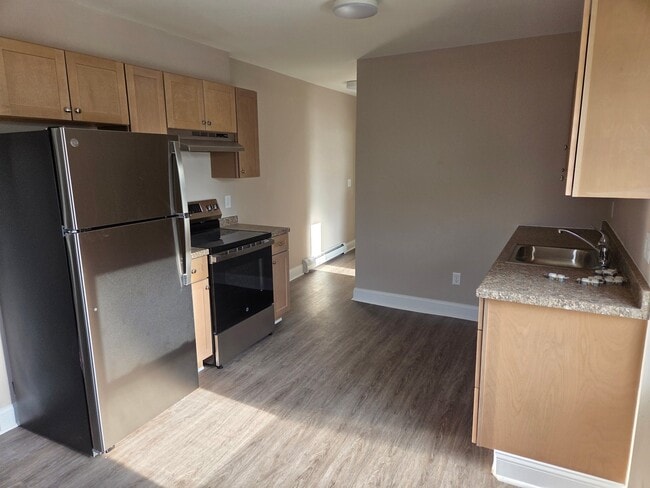 49 E Spring St Unit B