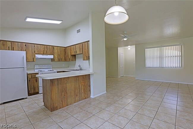 4417 SW Santa Barbara Pl